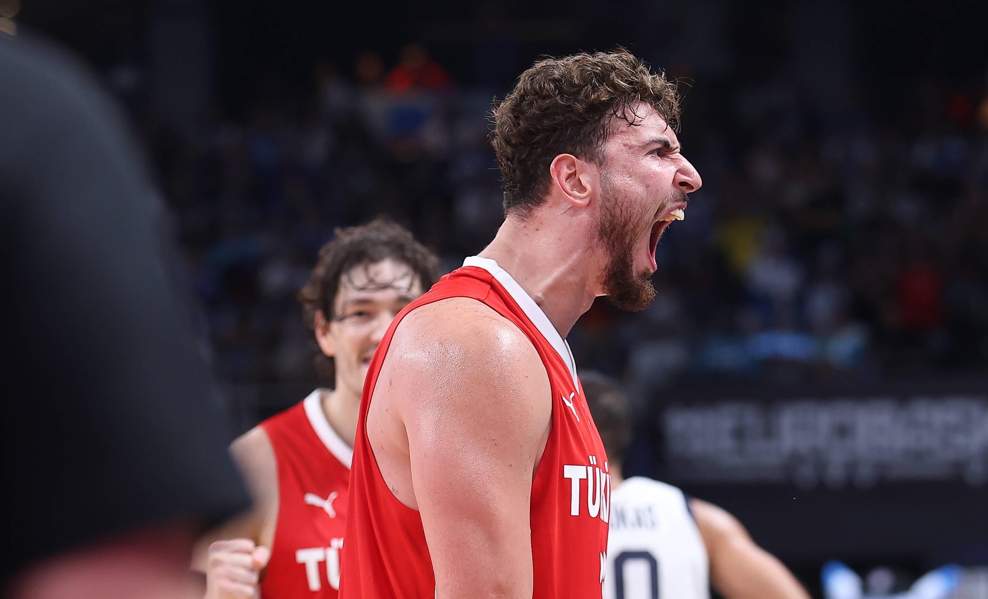 包含重磅！国际比赛日萨克拉门托国王主帅复盘今晚费耶诺德备战德国杯，加时末段上海申花调整名单以备足总杯的词条