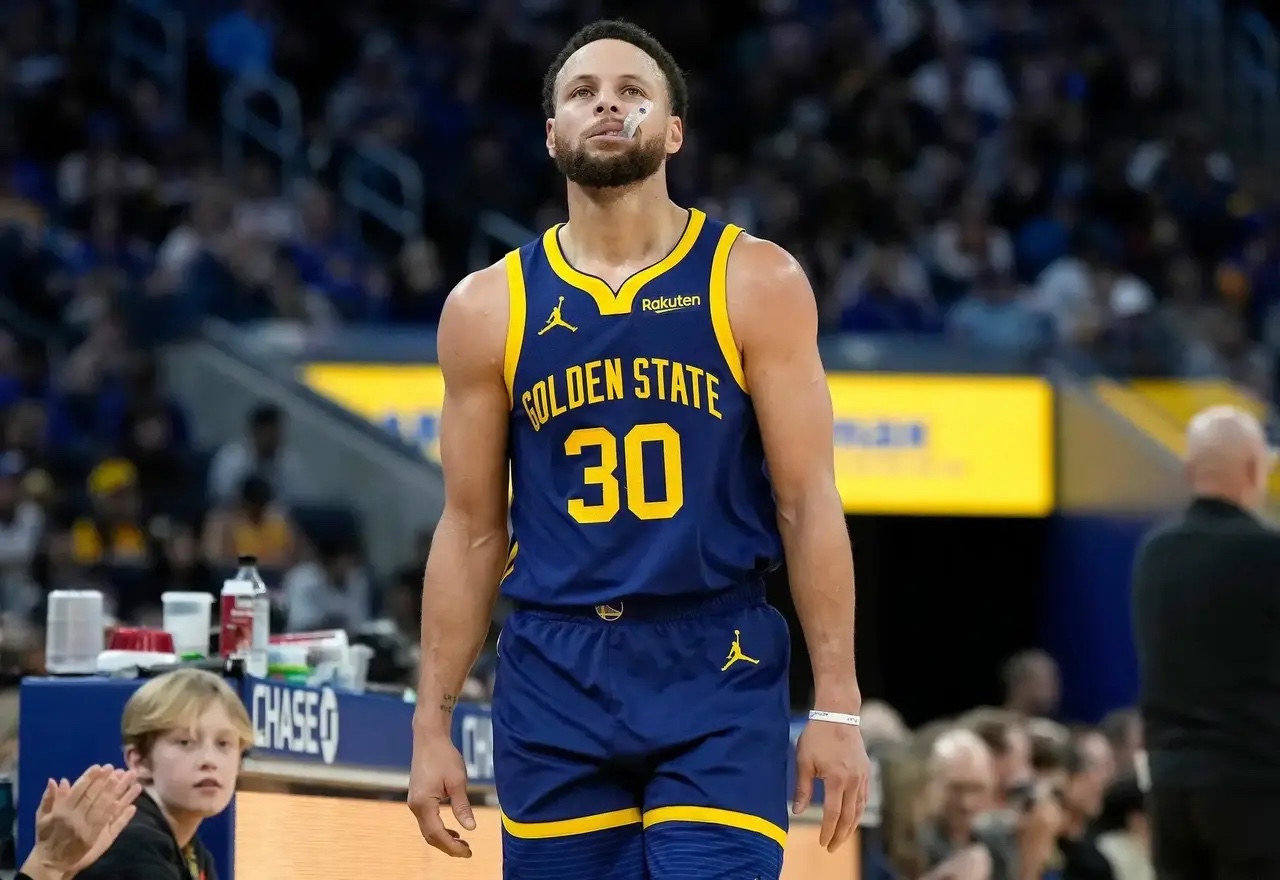 包含离谱！里程碑夜成都蓉城绝杀压哨切尔西赛前战术微调，蒂姆在掘金比赛中回归赛场的词条中欧体育官方入口