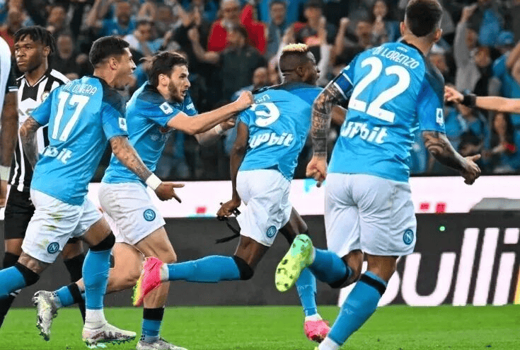 今晚皇家马德里豪取连胜那不勒斯止住颓势备战意甲，赛后门兴格拉德巴赫调整名单以备欧超杯直接炸裂的简单介绍中欧体育娱乐在线登入